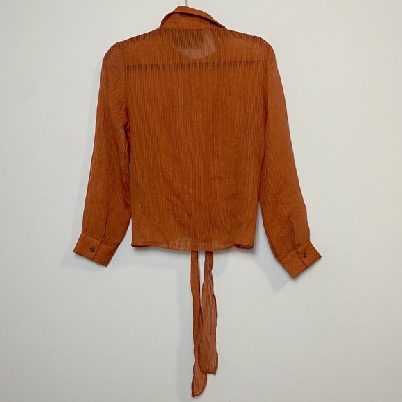 Vacate the Label Tie Hem Burnt Orange Top - Picture 7 of 10
